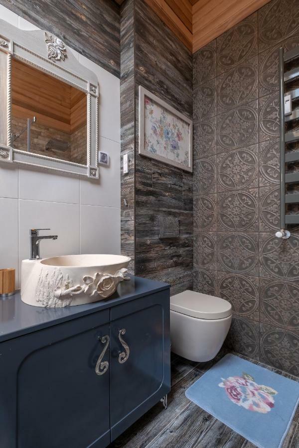 1-Bedroom Designer Apartment On Hristo Belchev Str Sofia Bagian luar foto